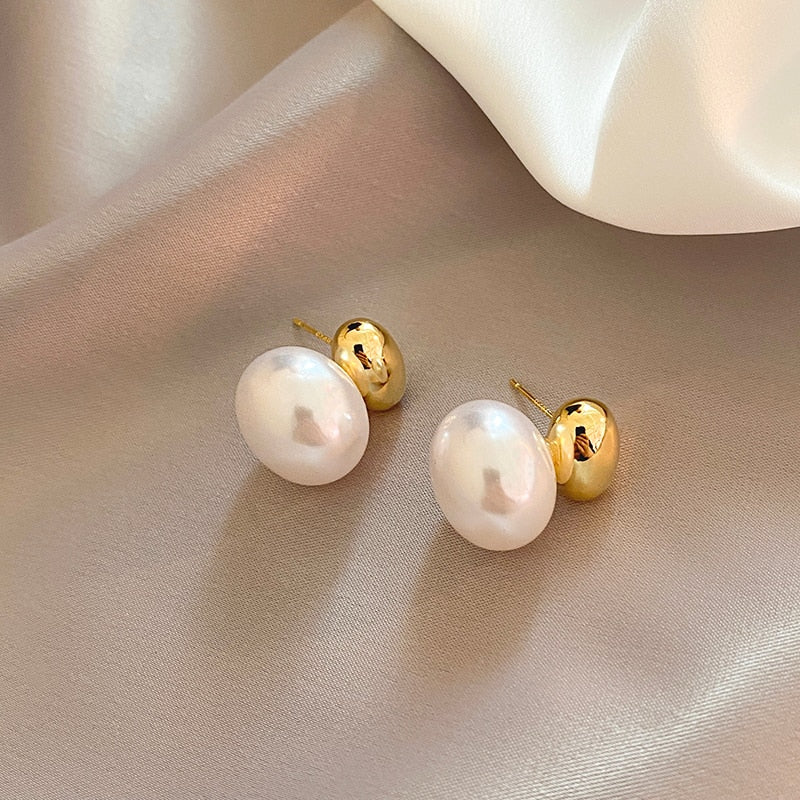 Pendientes de perlas planas